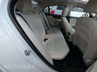 2020 Jaguar XE S – miniatura 16