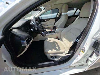 2020 Jaguar XE S – miniatura 6