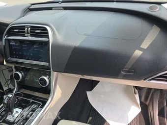 2020 Jaguar XE S – miniatura 19