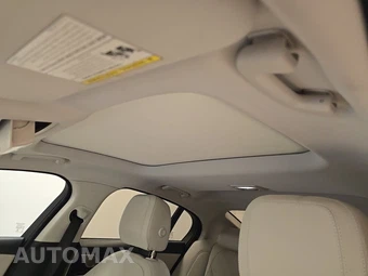 2020 Jaguar XE S – miniatura 18