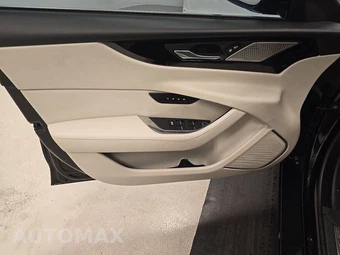 2020 Jaguar XE S – miniatura 9