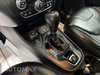 2020 Jeep Cherokee Altitude Edition - miniatura 15
