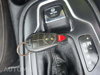 2020 Jeep Cherokee Latitude - miniatura 5