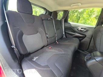 2020 Jeep Cherokee Latitude - miniatura 13