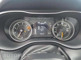 2020 Jeep Cherokee Latitude Plus - miniatura 9