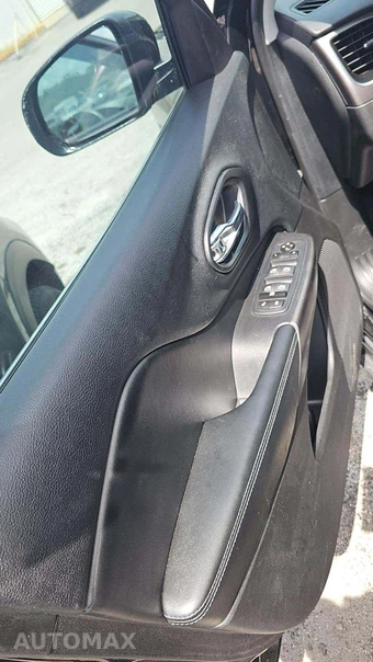 2020 Jeep Cherokee Latitude Plus - miniatura 32