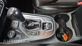 2020 Jeep Cherokee Latitude Plus - miniatura 35