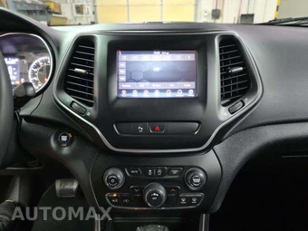 2020 Jeep Cherokee Latitude Plus - miniatura 7