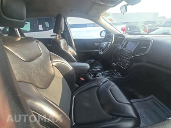 2020 Jeep Cherokee Latitude Plus - miniatura 8