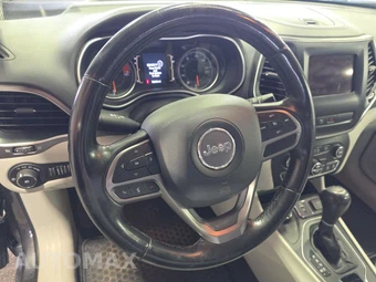 2020 Jeep Cherokee Latitude Plus - miniatura 10