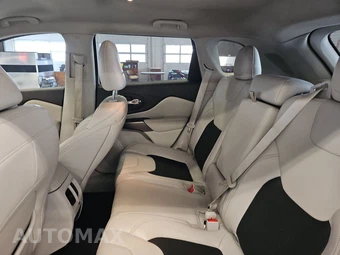 2020 Jeep Cherokee Latitude Plus - miniatura 13
