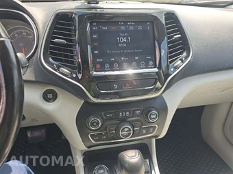 2020 Jeep Cherokee Limited - miniatura 10