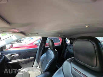 2020 Jeep Cherokee Trailhawk - miniatura 18