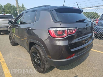 2020 Jeep Compass Altitude Edition - miniatura 3