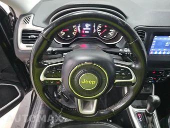 2020 Jeep Compass Latitude - miniatura 10