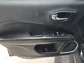 2020 Jeep Compass Latitude - miniatura 9