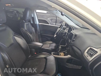 2020 Jeep Compass Latitude – miniatura 8