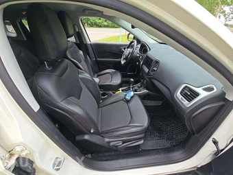 2020 Jeep Compass Latitude - miniatura 18