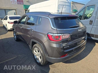 2020 Jeep Compass Latitude - miniatura 2