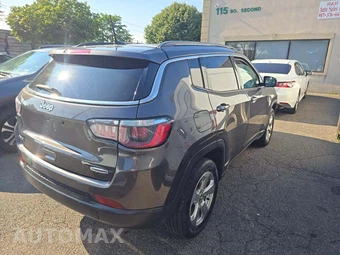 2020 Jeep Compass Latitude - miniatura 3