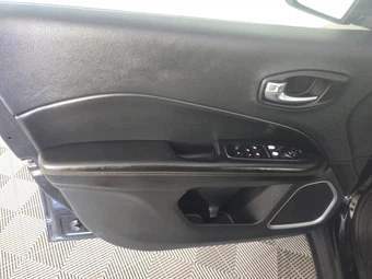 2020 Jeep Compass Latitude - miniatura 9