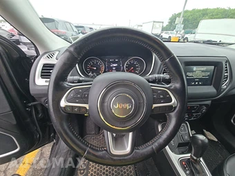 2020 Jeep Compass Latitude – miniatura 10