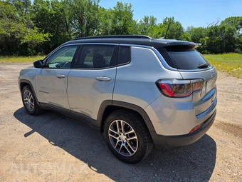 2020 Jeep Compass Latitude w/Sun & Safety Pkg - miniatura 18