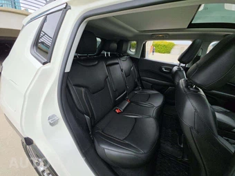 2020 Jeep Compass Latitude w/Sun & Safety Pkg - miniatura 13
