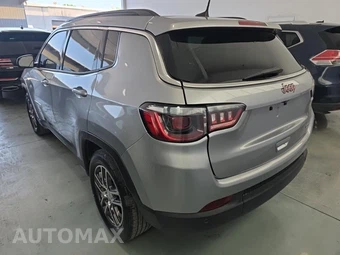2020 Jeep Compass Latitude w/Sun & Safety Pkg - miniatura 6