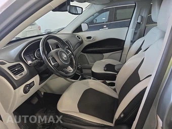 2020 Jeep Compass Latitude w/Sun & Safety Pkg - miniatura 7