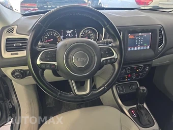 2020 Jeep Compass Latitude w/Sun & Safety Pkg - miniatura 8