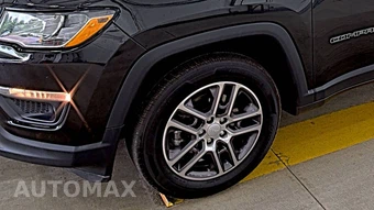 2020 Jeep Compass Latitude w/Sun & Safety Pkg - miniatura 7