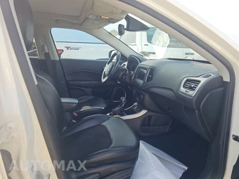 2020 Jeep Compass Latitude w/Sun & Wheel Pkg – miniatura 8