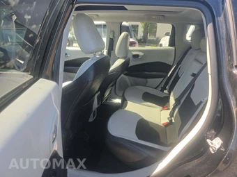 2020 Jeep Compass Latitude w/Sun & Wheel Pkg – miniatura 13