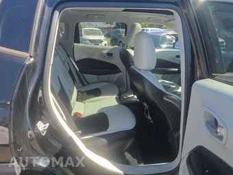 2020 Jeep Compass Latitude w/Sun & Wheel Pkg – miniatura 16