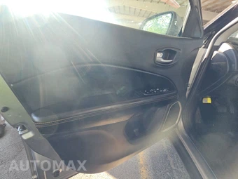 2020 Jeep Compass Limited - miniatura 9