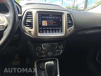 2020 Jeep Compass North Edition - miniatura 10