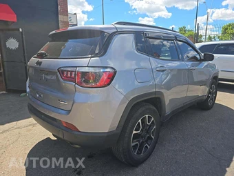2020 Jeep Compass North Edition - miniatura 3