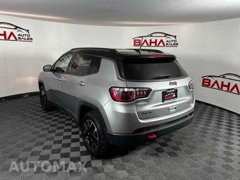 2020 Jeep Compass Trailhawk - miniatura 2