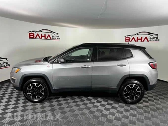 2020 Jeep Compass Trailhawk - miniatura 3