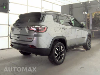 2020 Jeep Compass Trailhawk - miniatura 4