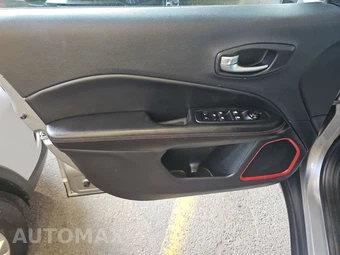 2020 Jeep Compass Trailhawk - miniatura 9