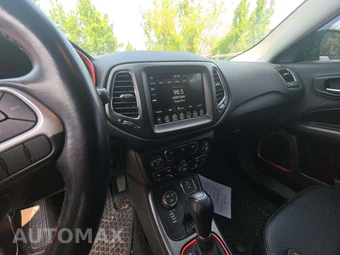 2020 Jeep Compass Trailhawk - miniatura 10