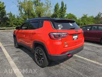 2020 Jeep Compass Trailhawk - miniatura 2
