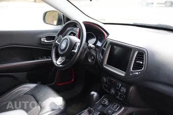 2020 Jeep Compass Trailhawk - miniatura 10