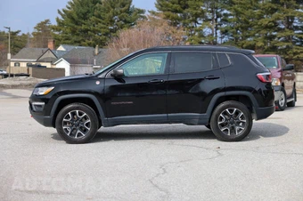 2020 Jeep Compass Trailhawk - miniatura 2
