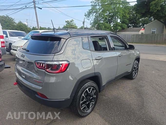 2020 Jeep Compass Trailhawk - miniatura 3