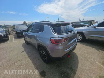 2020 Jeep Compass Trailhawk - miniatura 2