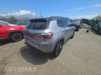 2020 Jeep Compass Trailhawk - miniatura 3