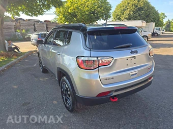 2020 Jeep Compass Trailhawk - miniatura 2
